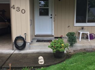 430 E Madison St, Carlton, OR 97111