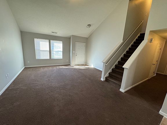 2nd image of 1909 Red Leaf Ct