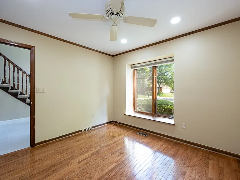 6275 Fairbrook Ct — Photo 5