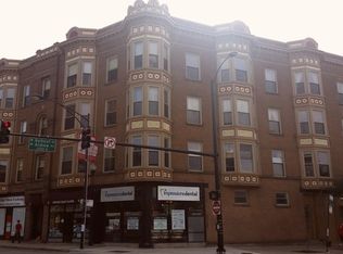 3226 N Clark St, Chicago, IL 60657