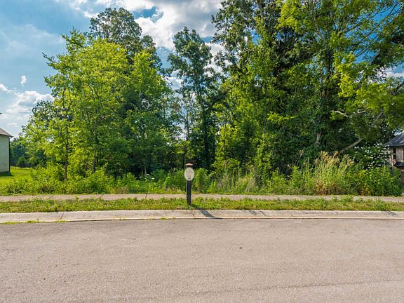 3rd image of 410 Stone Villa Ln