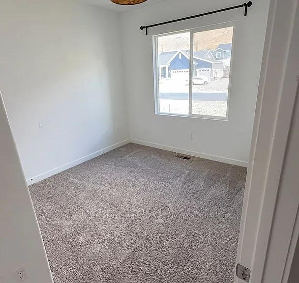 8285 N Lakeshore Drive — Photo 13