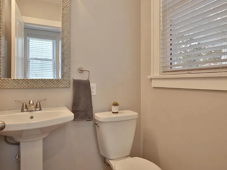 335 E Moler St — Photo 28