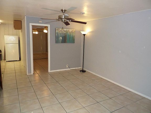 5th image of 901 Monterey Blvd #A