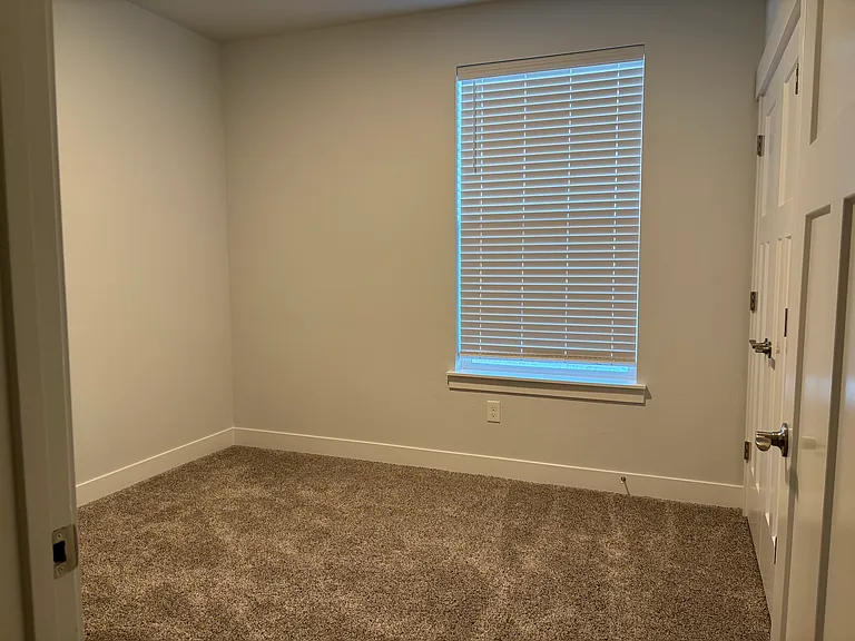 1772 N Buckeye Way #102 — Photo 2