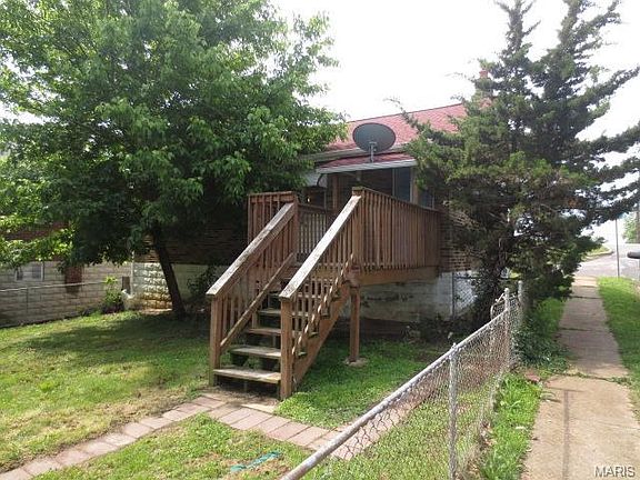 2nd image of 8153 Saint Charles Ln