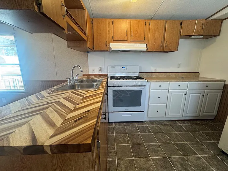 34 Water St — Photo 3