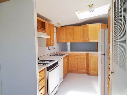 2nd image of 2068 Hickory Ln