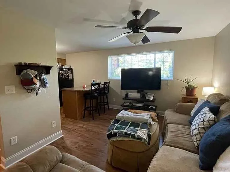 500 Grandview Ct — Photo 3