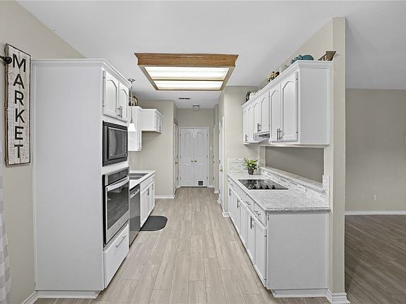 5th image of 5221 Graford Pl