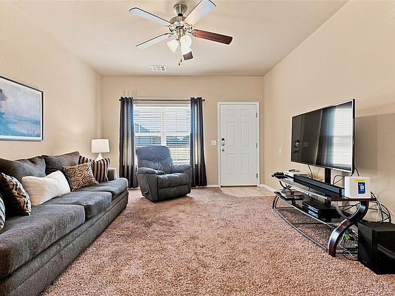 3rd image of 4904 Hunter Blvd