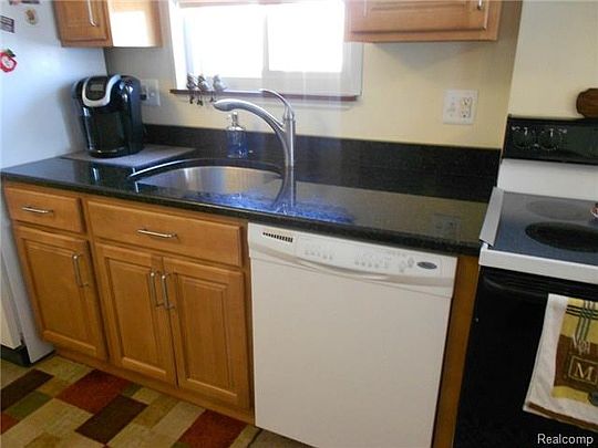 2nd image of 1457 Zorn St