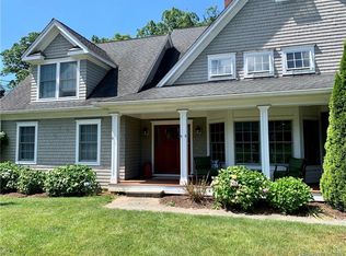 55 Orchard Hill Ln, Fairfield, CT 06824