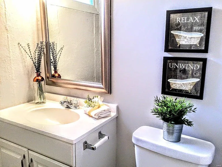8721 Villa Crest Dr — Photo 16