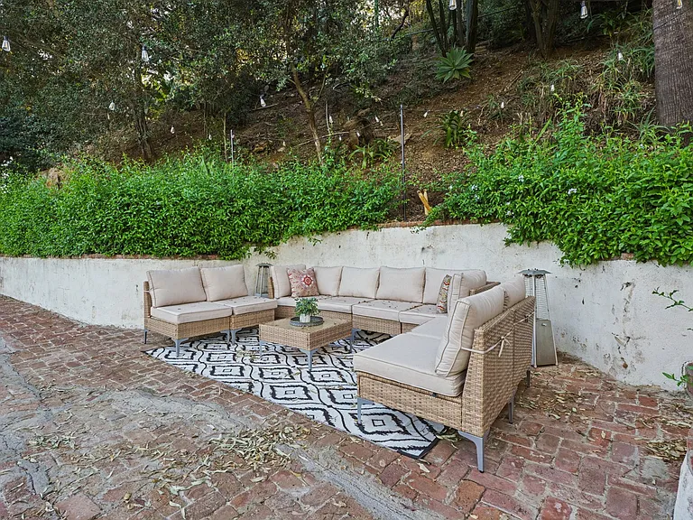 8718 Crescent Dr — Photo 26
