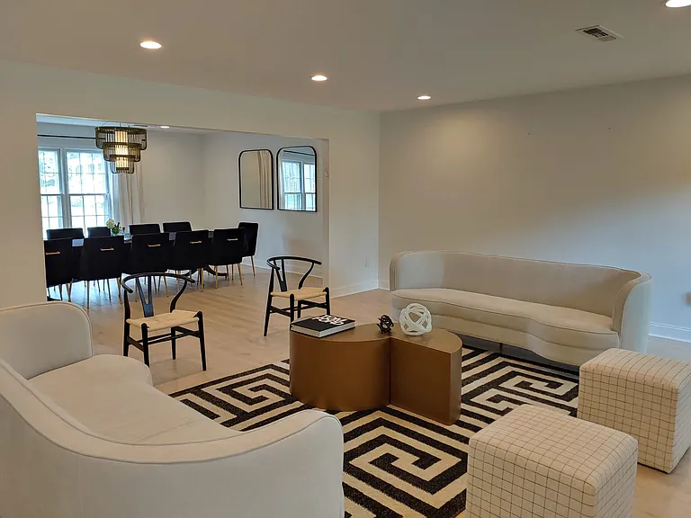 5587 Ashley Sq S — Photo 15