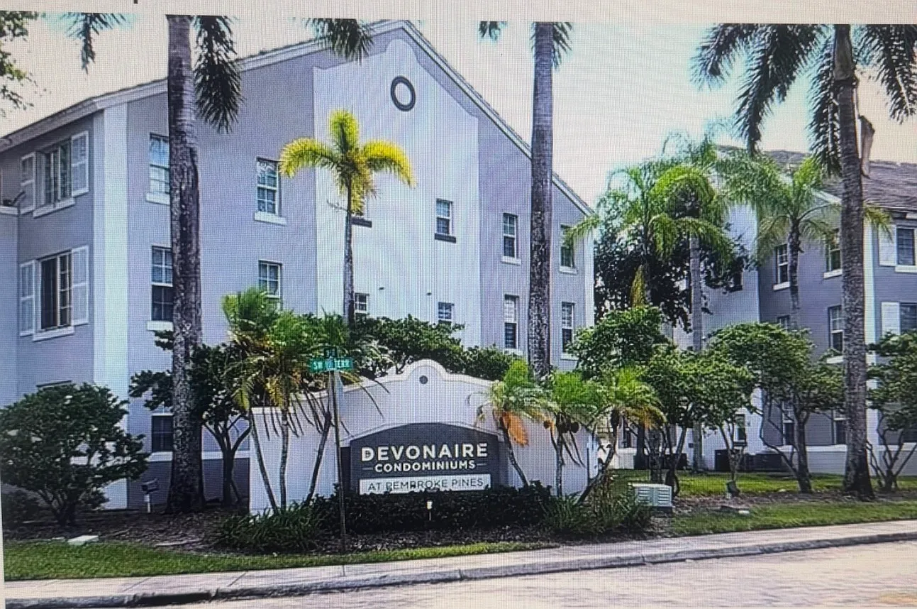 2 bed, 1200 sqft, $2,500 — Photo 1