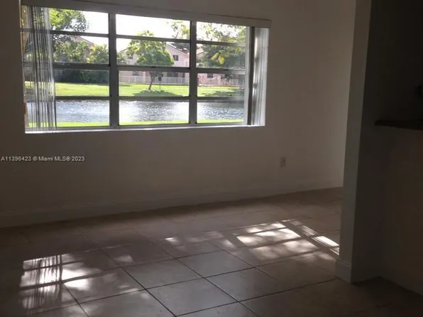 15275 SW 107th Ln APT 119, Miami, FL 33196