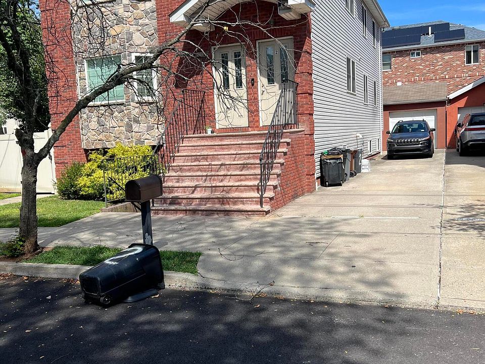1st image of 645 Lamont Ave