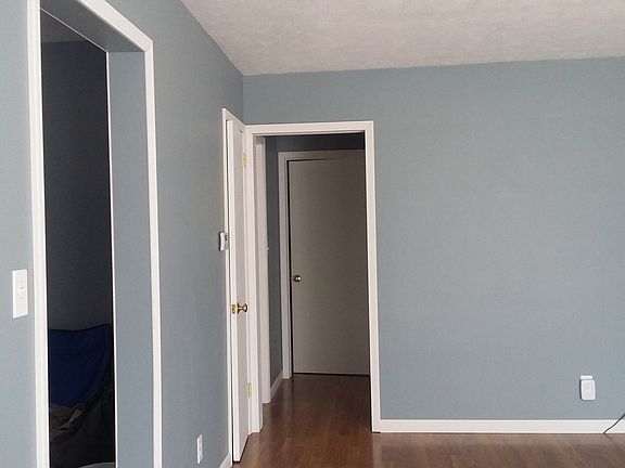 5th image of 27 Walter St SE