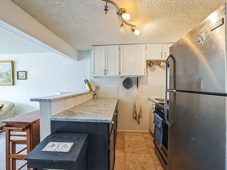 39 Dartmouth Pl — Photo 7