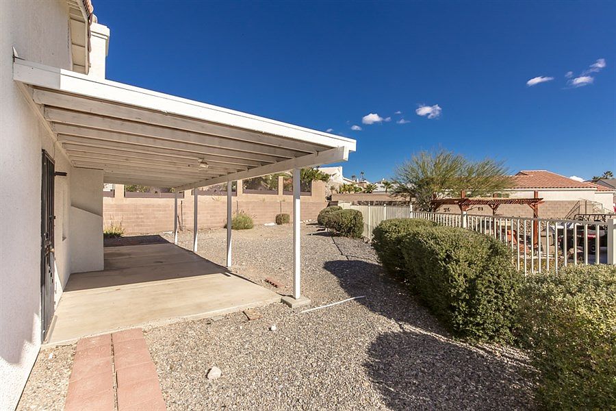 2nd image of 350 Park Ridge Cv