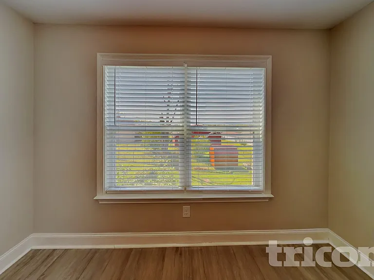 1868 Providence Ct — Photo 4
