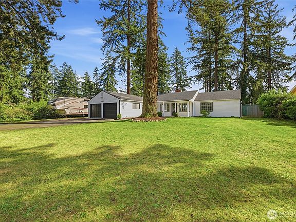 2nd image of 12527 Glenwood Avenue SW