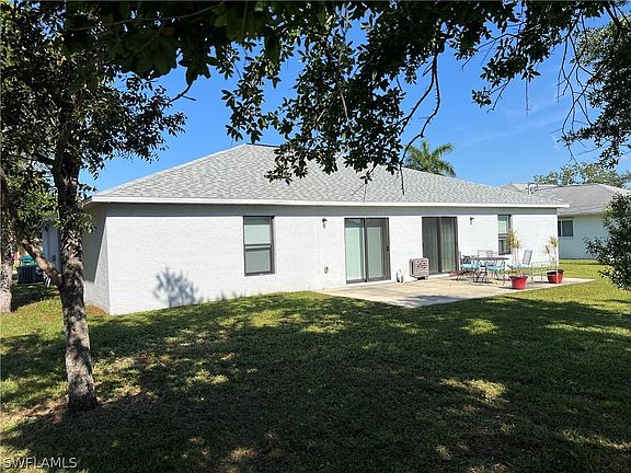 5th image of 1407/1409 SE 8th Place Cpe