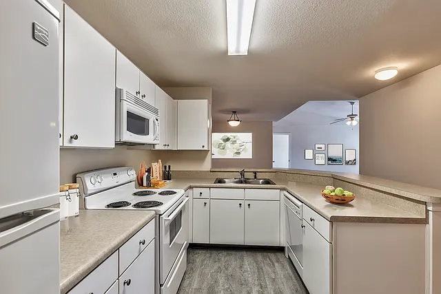 Vantage Pointe at Marrowbone Heights — Photo 14