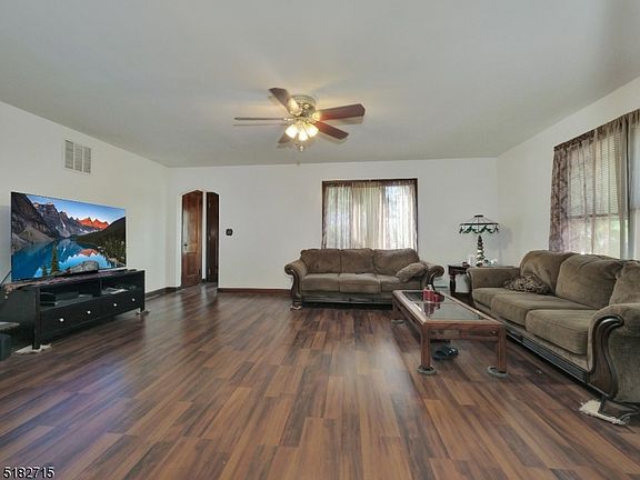 5th image of 288 Washington Ave