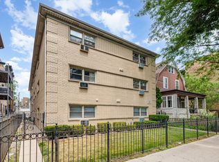 1238 W Pratt Blvd APT 1A, Chicago, IL 60626