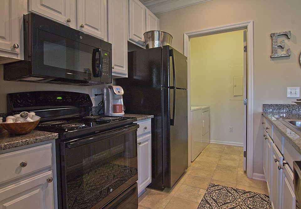 1st image of 4011 Easton Way