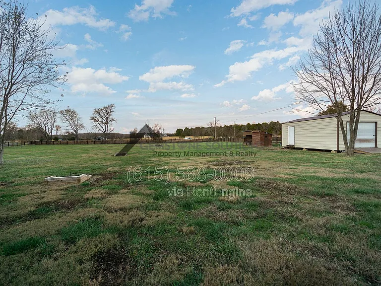 1135 Salem Rd — Photo 4