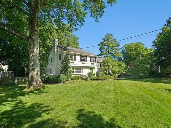 2nd image of 123 Green Ave
