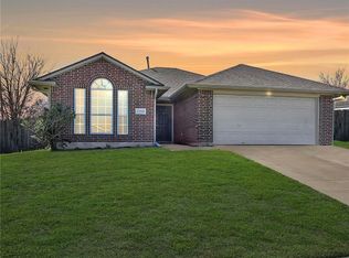 2908 Jenna Ct, Bryan, TX 77802