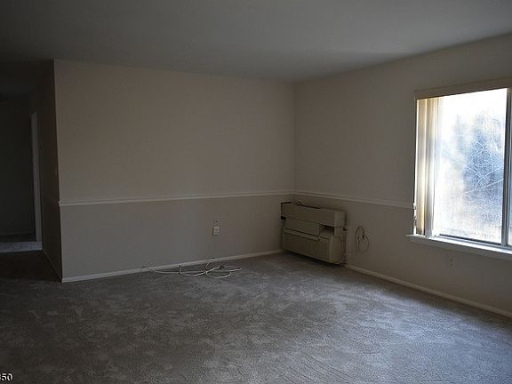 3rd image of 38 Eton Way #36