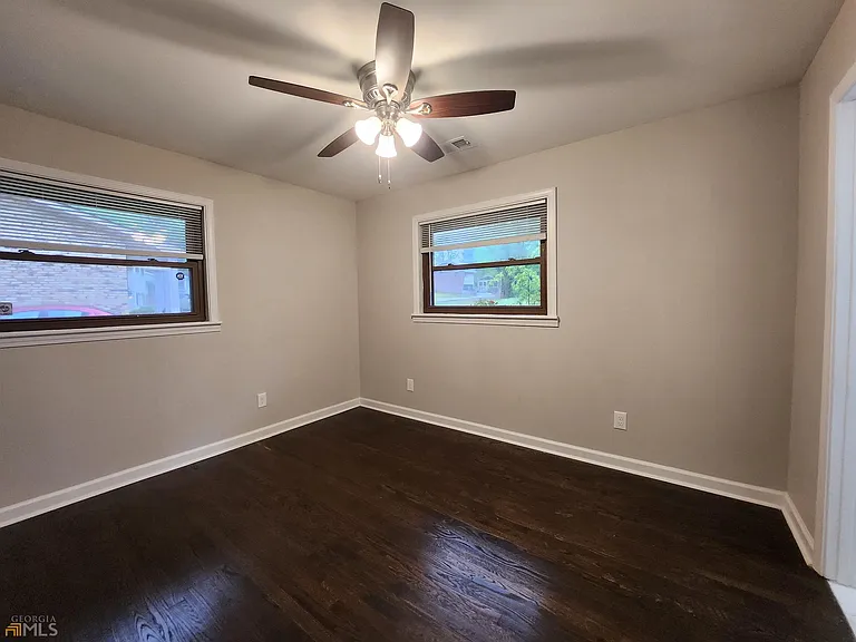 1858 Glen Echo Dr — Photo 10