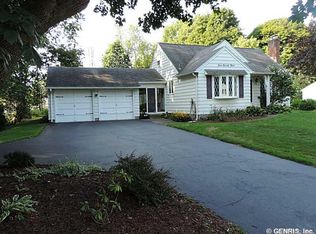 493 Ridgemont Dr, Rochester, NY 14626