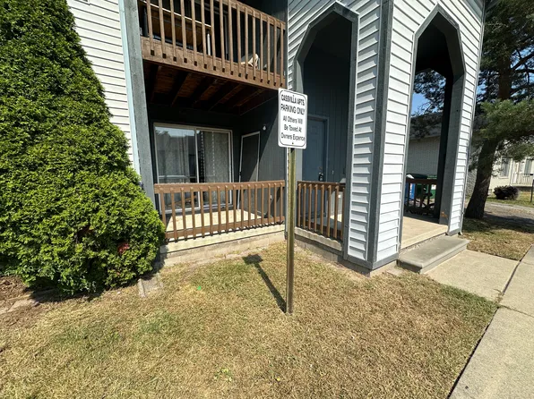 45870 Cass Ave APT 7, Utica, MI 48317