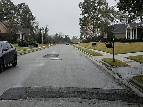 5th image of 2632 Calumet Dr SE