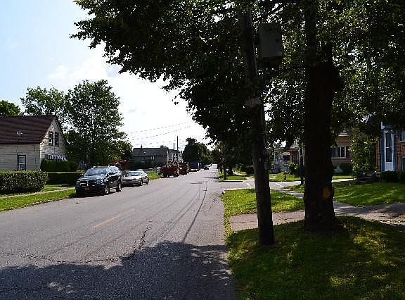 5th image of 395 Doat St