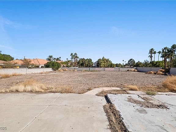 3rd image of 6690 S Pecos Rd