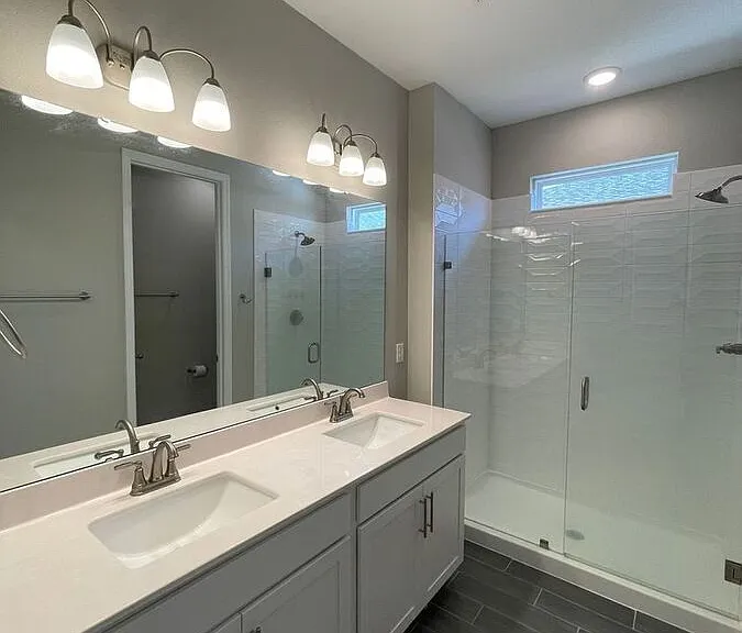 824 Blue Creek Dr — Photo 13