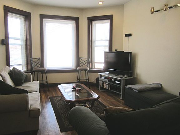 4th image of 1661 W Winona St #2