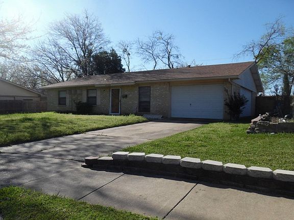 2nd image of 1009 La Fontana