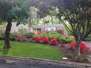 393 Rolling Rock Rd, Springfield, NJ 07081