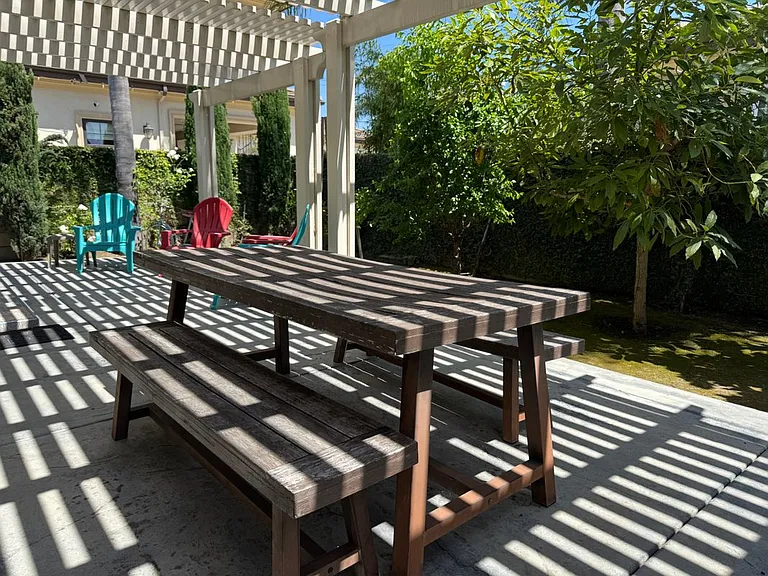 9782 Broadway — Photo 10