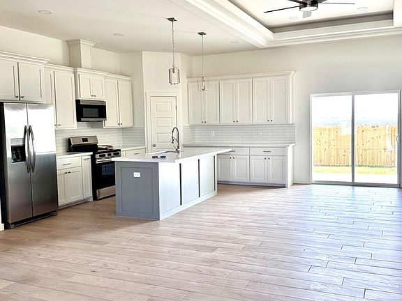 3rd image of 2412 Seagull Ln