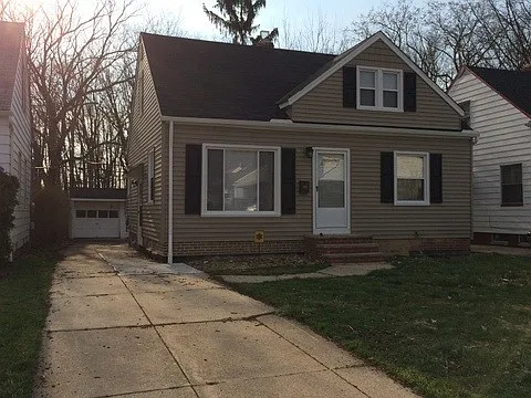 5056 Tatra St photo 1